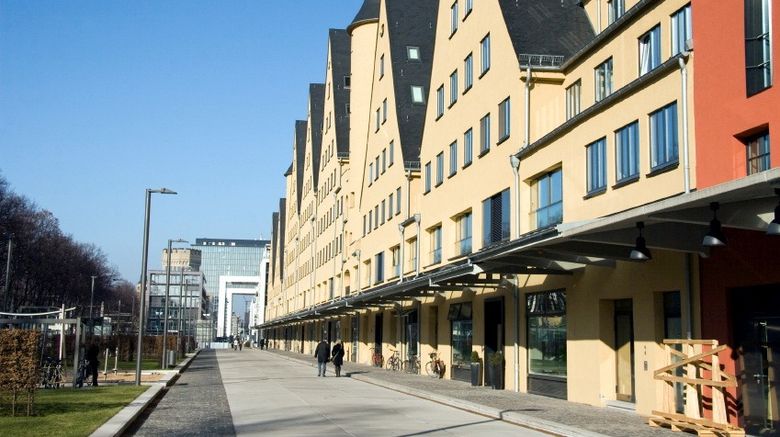 <b>Cologne Scenery</b>