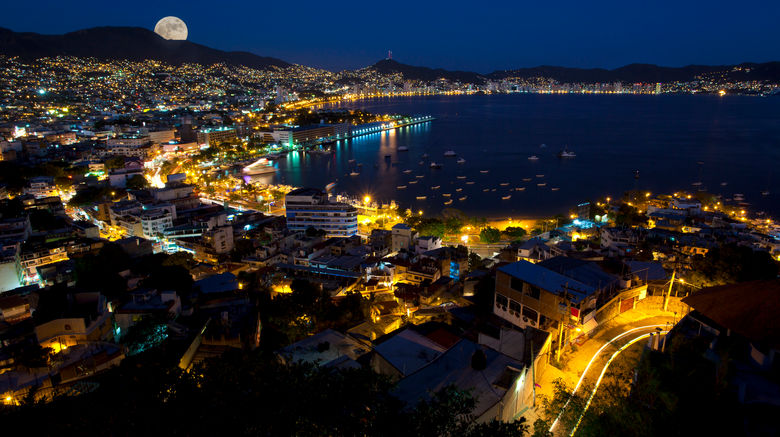 <b>Acapulco Scenery</b>
