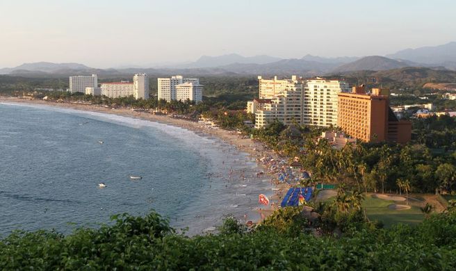 Ixtapa-Zihuatanejo Scenery