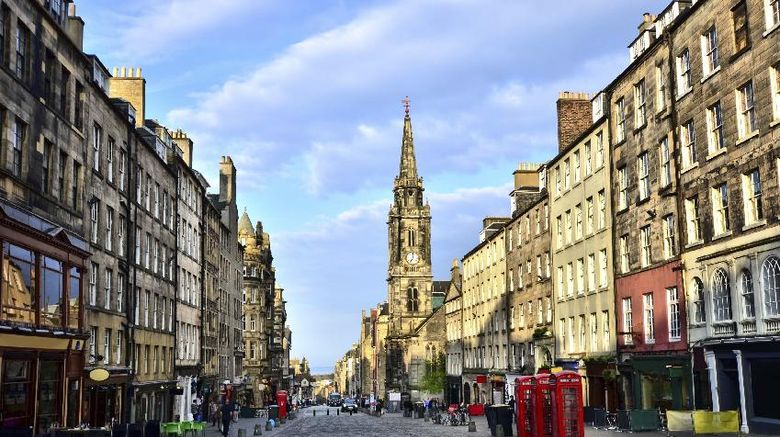 <b>Edinburgh Scenery</b>