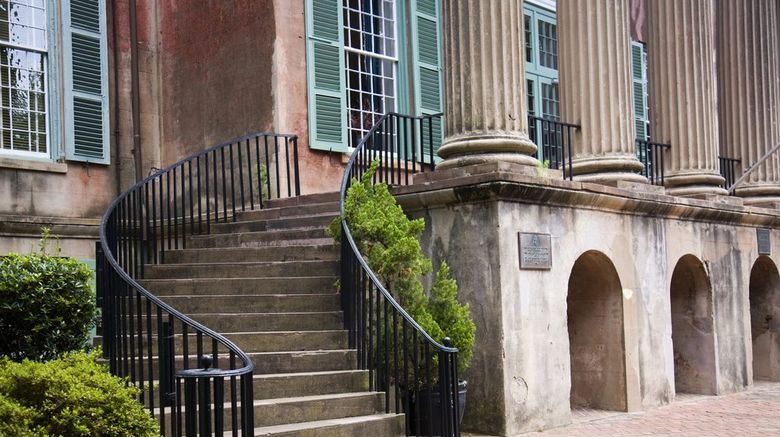 <b>Charleston Building</b>