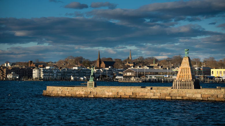 <b>Newport Scenery</b>