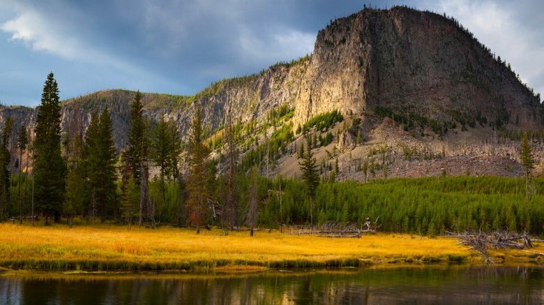 <b>Yellowstone Natl Park Scenery</b>