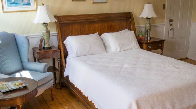 <b>Ashley Inn Room</b>