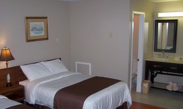 Coach House Inn