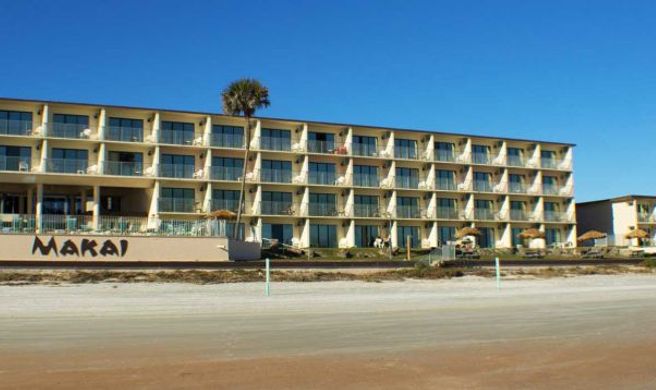 Makai Beach Lodge Exterior