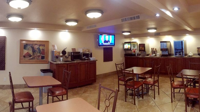 <b>Vivo Living Mesa Apartments Restaurant</b>