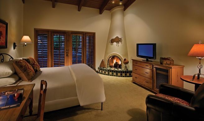 Hermosa Inn Room