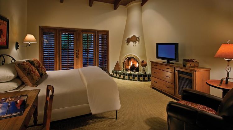 Hermosa Inn Room