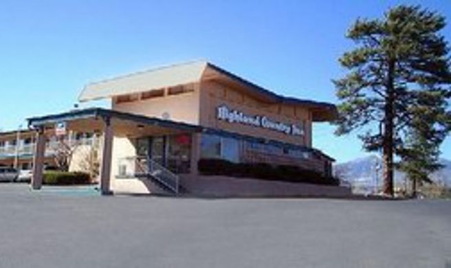 Highland Country Inn Exterior