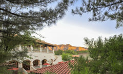 Los Abrigados Resort & Spa