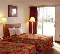 Vacation Inn Phoenix Midtown Room