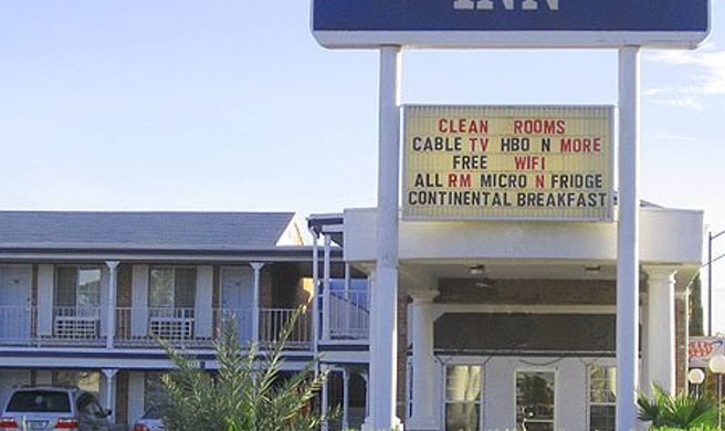 University Inn Tucson Exterior