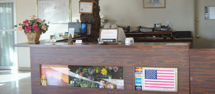 Royal Motor Inn Lobby