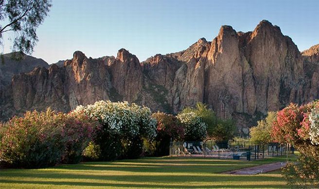Saguaro Lake Ranch Exterior