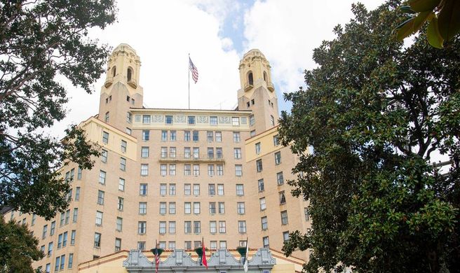 Arlington Resort Hotel & Spa Exterior