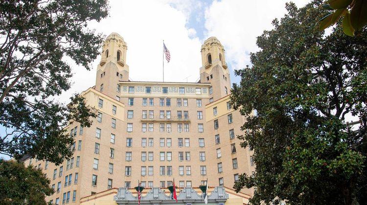 Arlington Resort Hotel & Spa Exterior