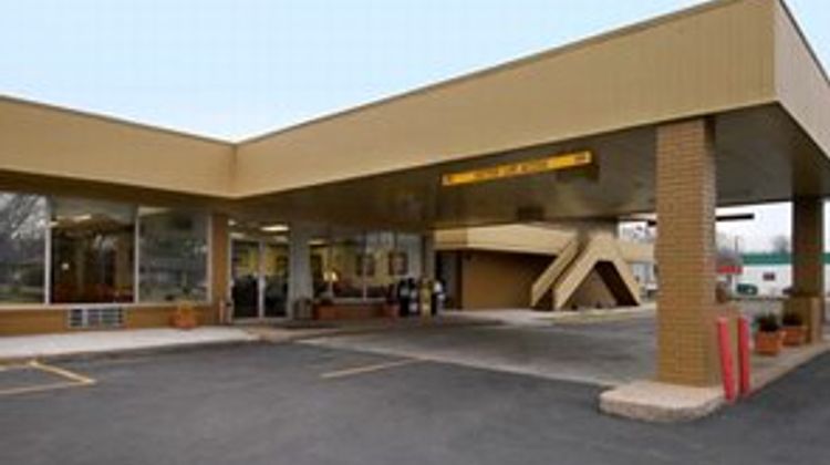 Heritage Inn Exterior