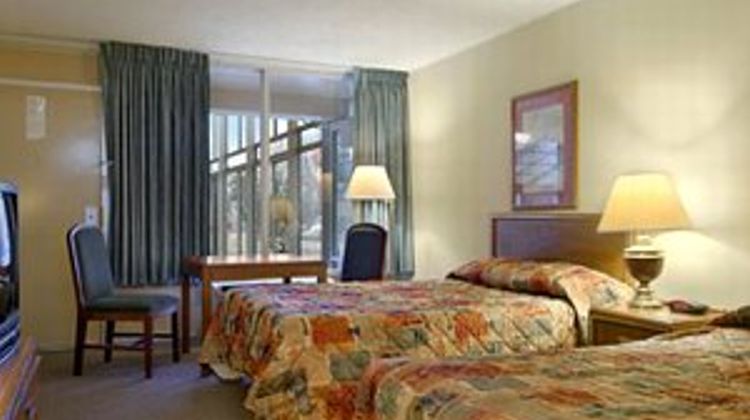 Heritage Inn Room