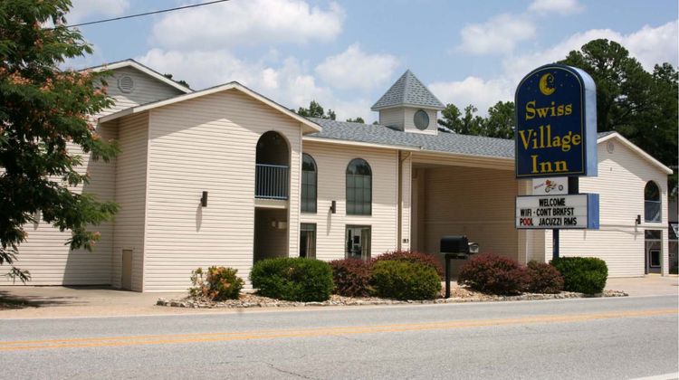 Swiss Village Inn Exterior