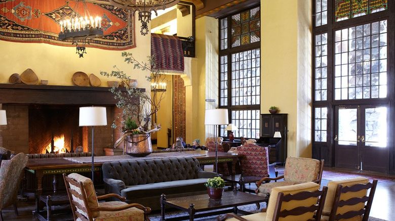 <b>The Ahwahnee Lobby</b>