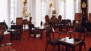 Beresford Arms Hotel & Suites