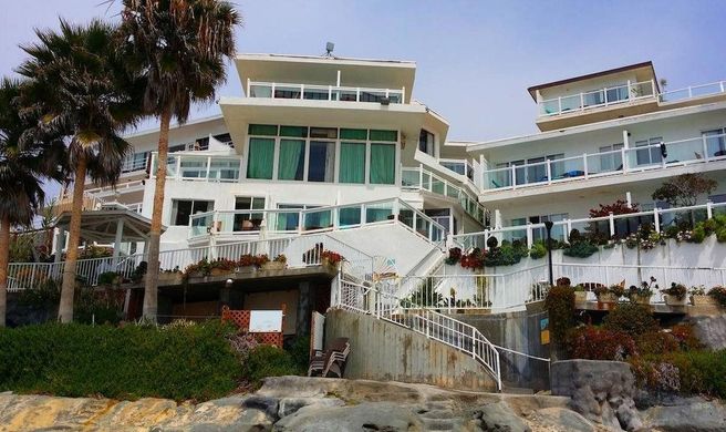 Capri Laguna Inn on the Beach Exterior