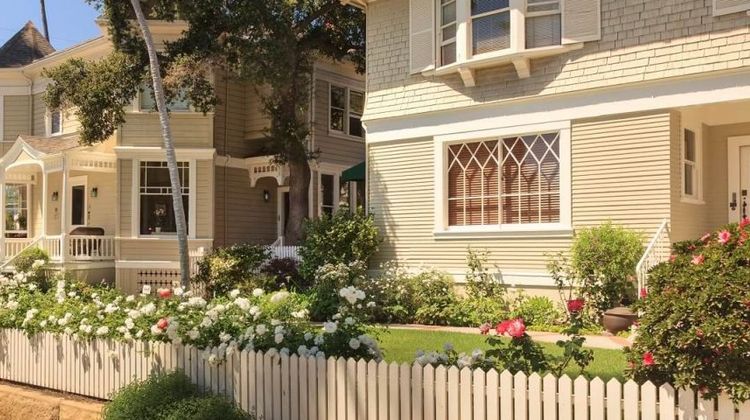 Cheshire Cat Inn Bed & Breakfast Exterior