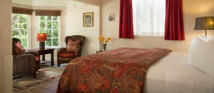 Cheshire Cat Inn Bed & Breakfast Room