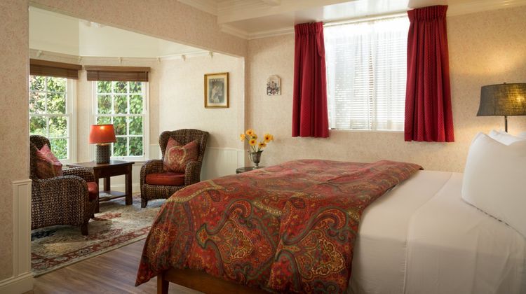 Cheshire Cat Inn Bed & Breakfast Room