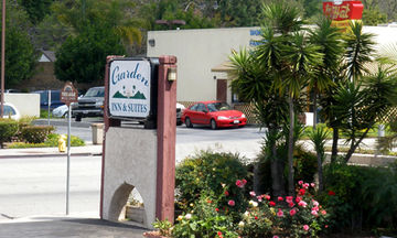 Garden Inn & Suites