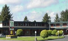 Curly Redwood Lodge