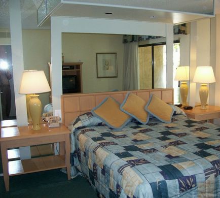 Desert Vacation Villas Room