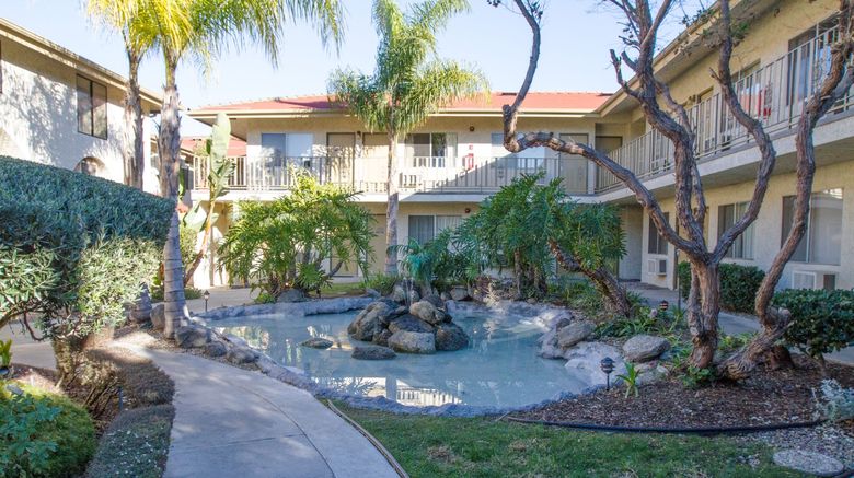 California Suites Hotel Exterior