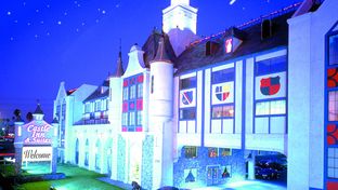 Castle Inn & Suites