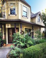 Grape Leaf Inn Bed & Breakfast