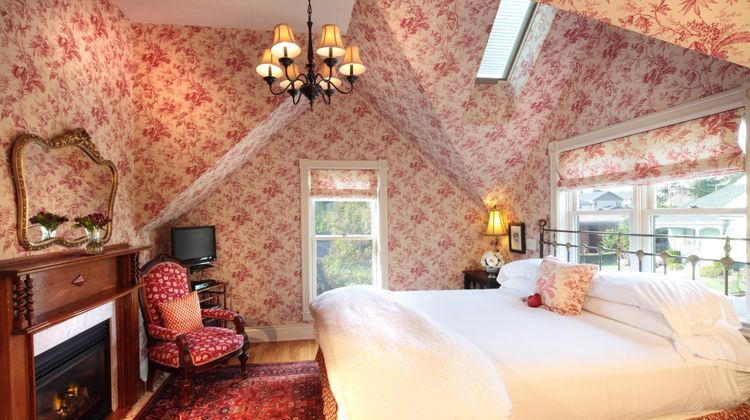 Grape Leaf Inn Bed & Breakfast Room