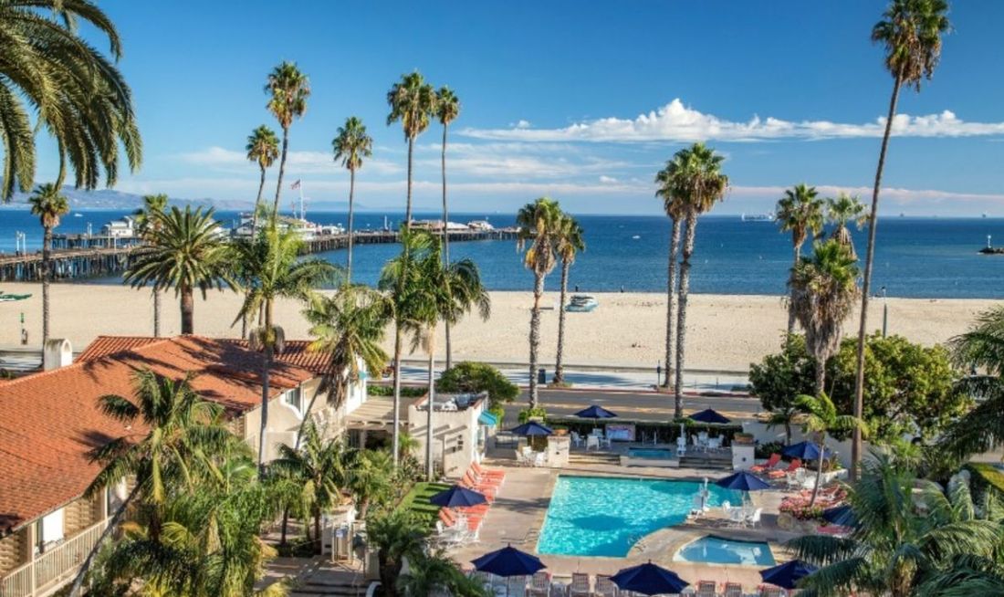 Harbor View Inn Pool