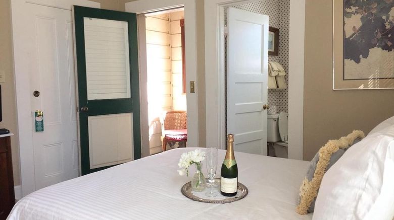 <b>Hotel St Helena Room</b>