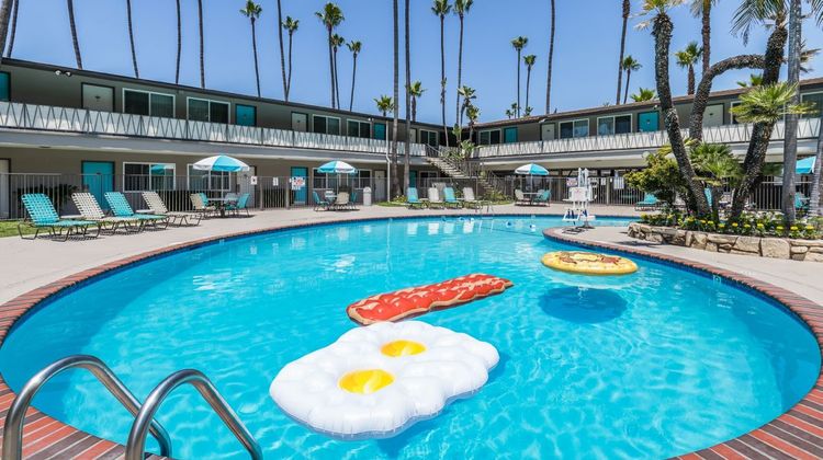 Kings Inn San Diego Pool