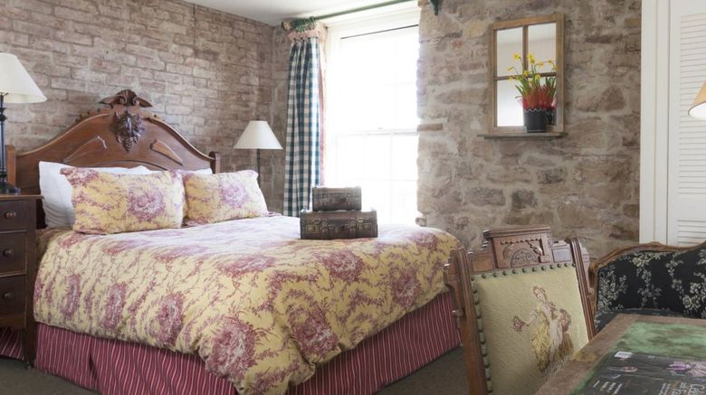 <b>Maison Fleurie Room</b>