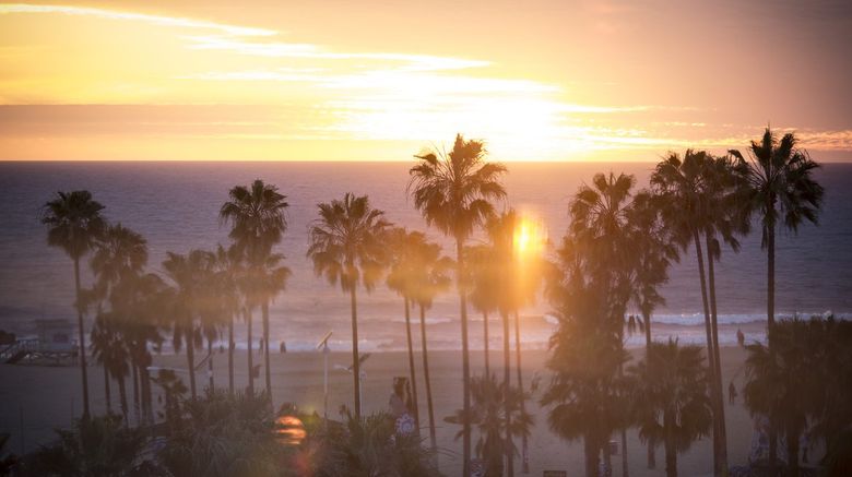 <b>Hotel Erwin Venice Beach Restaurant</b>
