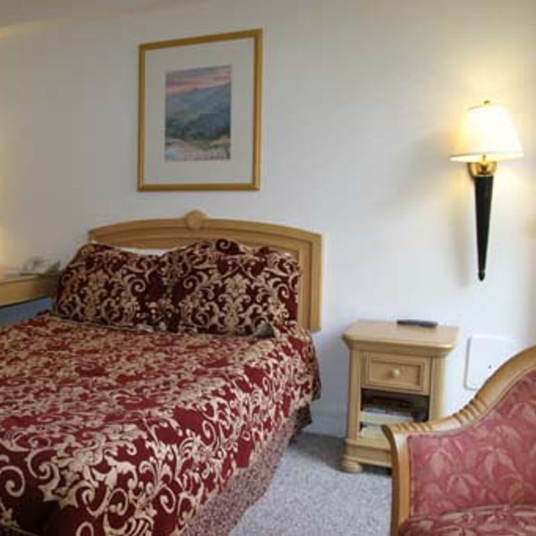 Mayflower Hotel