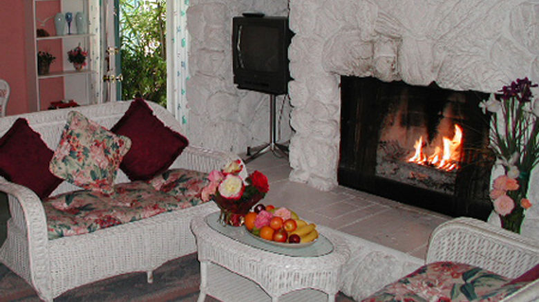 <b>Monterey Fireside Lodge Lobby</b>
