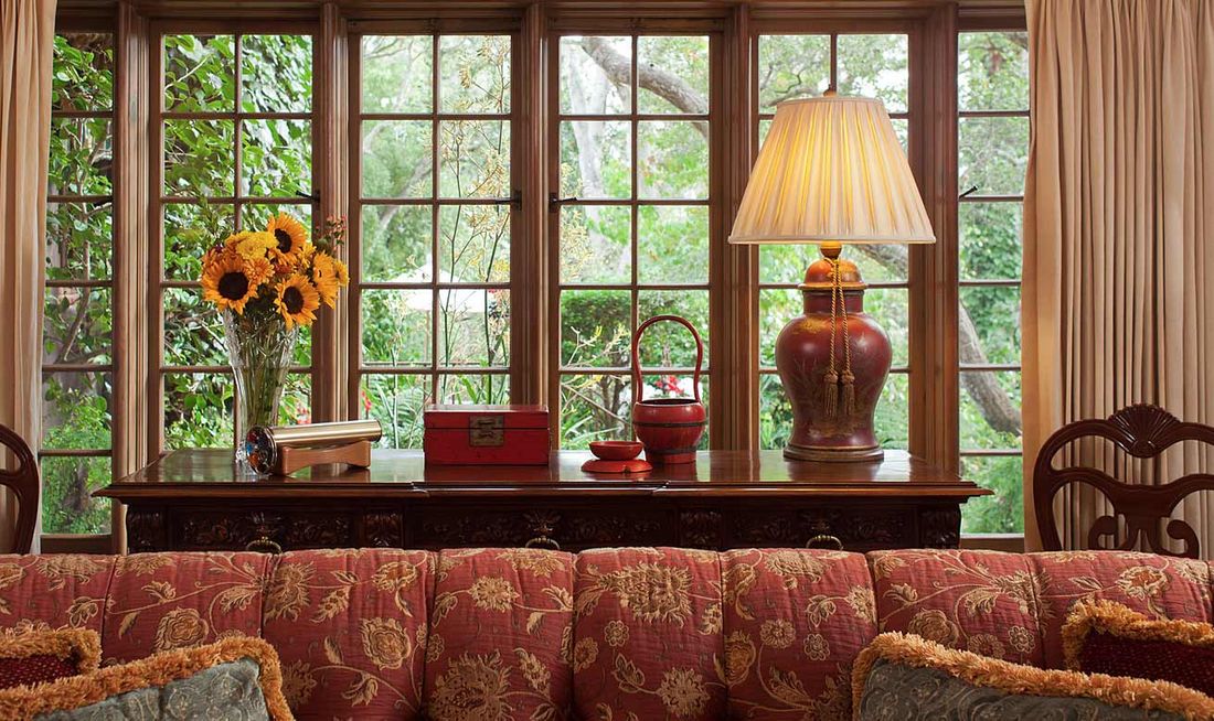 Old Monterey Inn Lobby