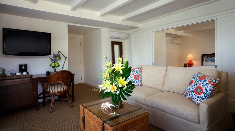 Pavilion Hotel Suite