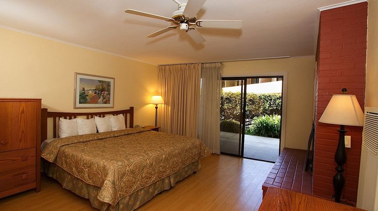 <b>The Pierpont Inn Room</b>