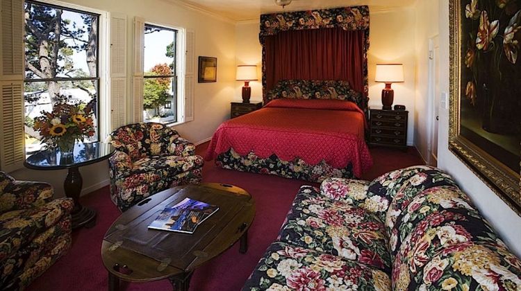 Pine Inn Suite