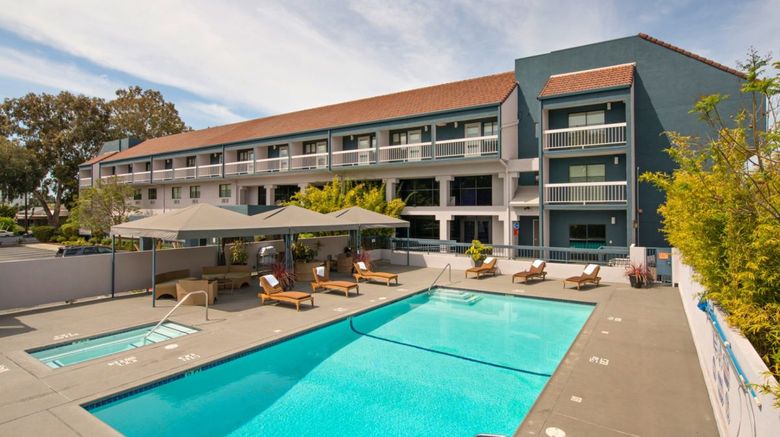 <b>The Domain Hotel Pool</b>