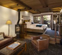 Rancho Caymus Inn Room